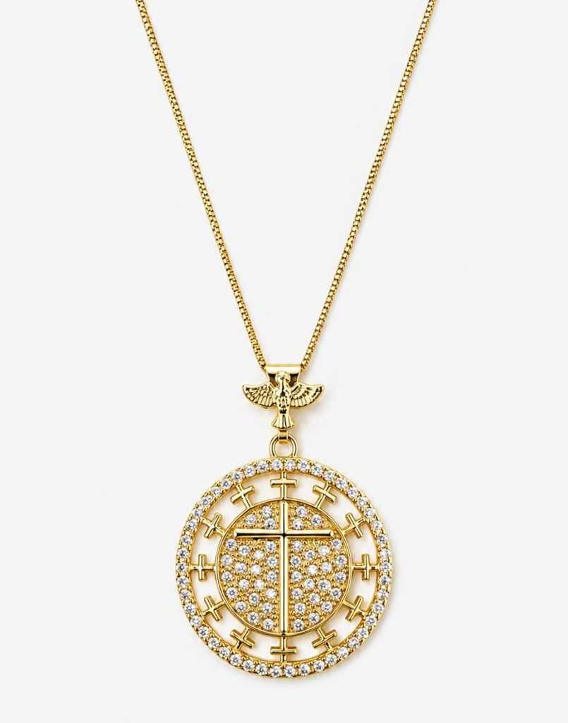 [110] Colar Redondo Dourado Cruz Cravejado Contorno Vazado