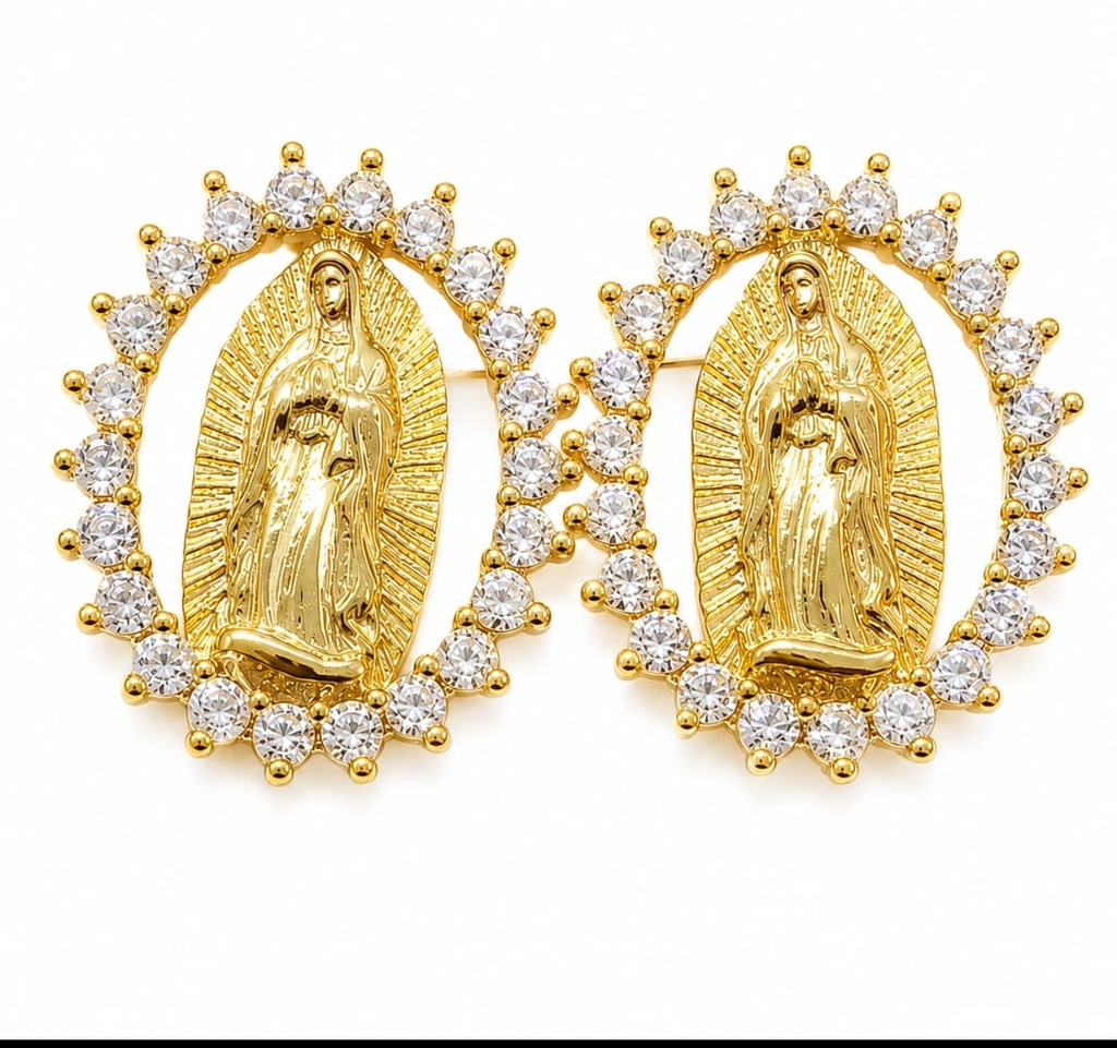 [118] Brinco Dourado Nossa Senhora de Guadalupe Oval Zircônia Cravejado